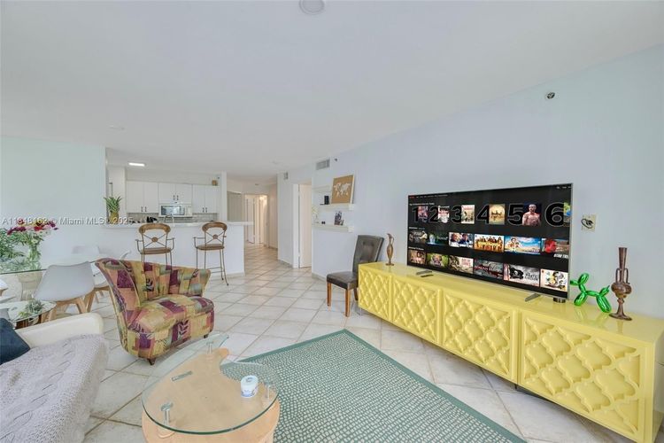The Yacht Club at Aventura #3407 image #11