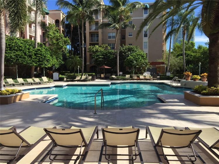 The Yacht Club at Aventura #3407 image #32