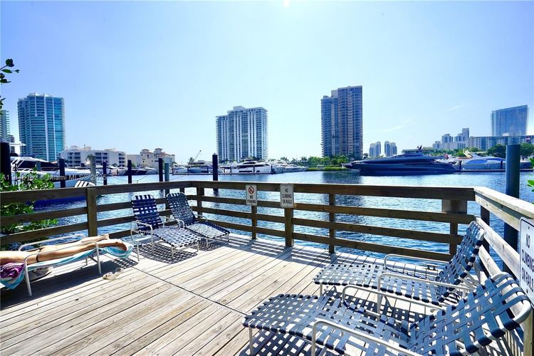 The Yacht Club at Aventura #3407 image #37