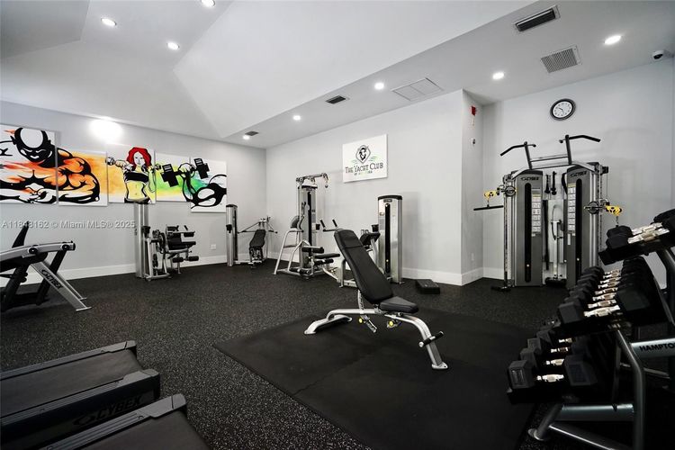 The Yacht Club at Aventura #3407 image #39
