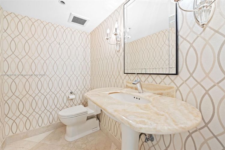 Kenilworth #404 image #13