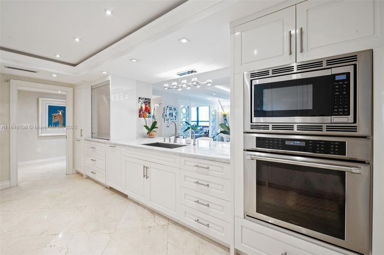 Kenilworth #404 image #17