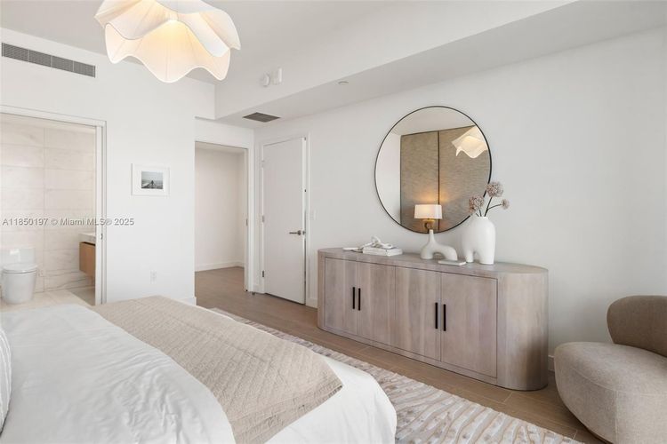 Five Park #807 image #14