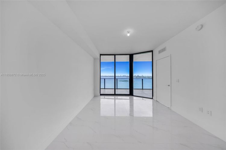 Aria Reserve South Tower #2306 image #24