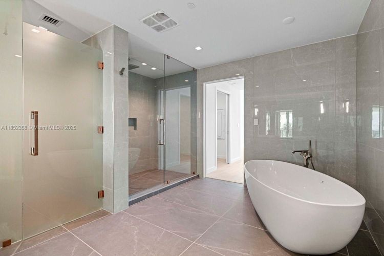 Solemar #304 image #16