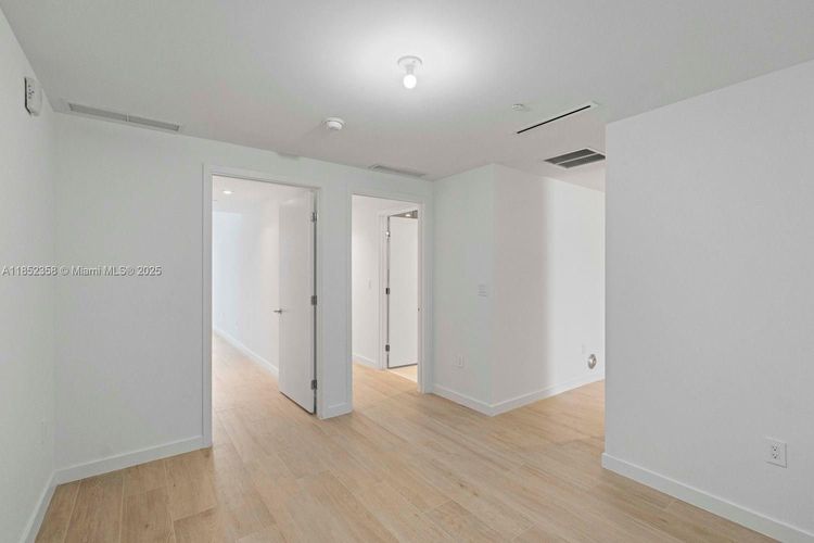 Solemar #304 image #24