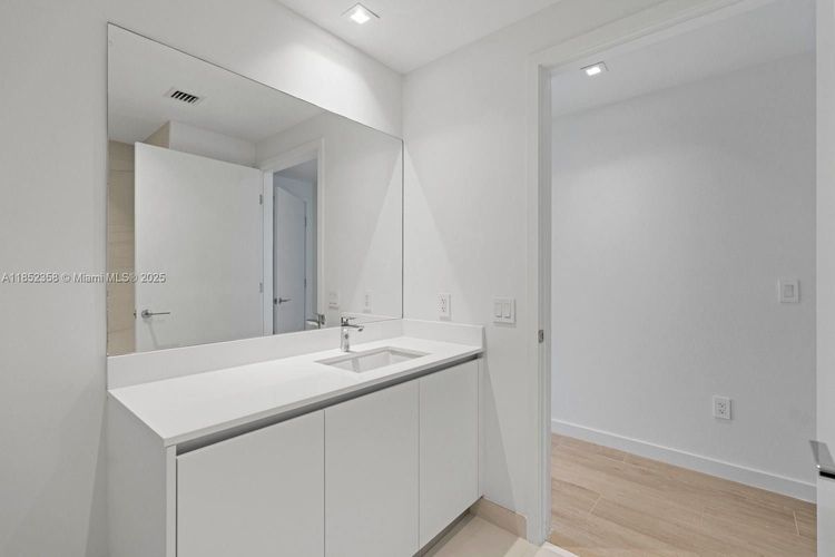 Solemar #304 image #40