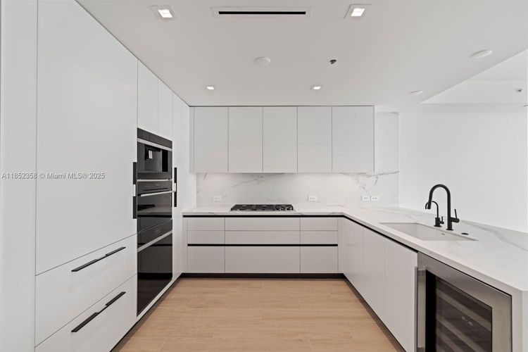 Solemar #304 image #8