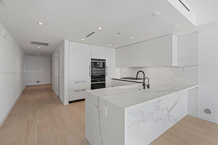 Solemar #304 image #9