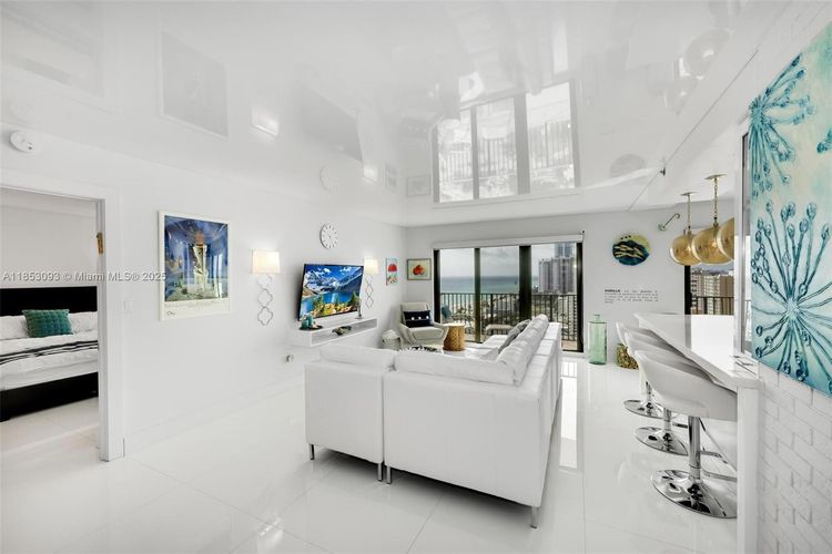 The Summit #1904S image #10