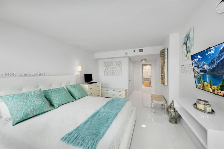 The Summit #1904S image #24