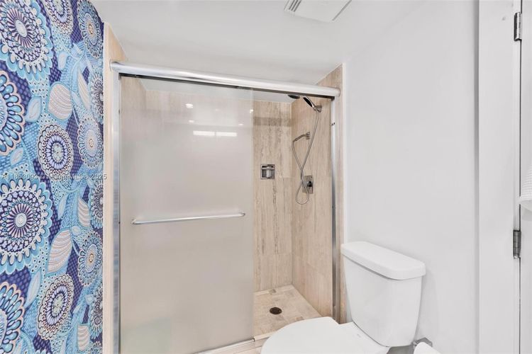 The Summit #1904S image #31