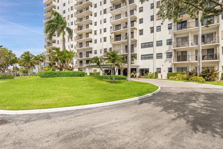 The Summit #1904S image #38