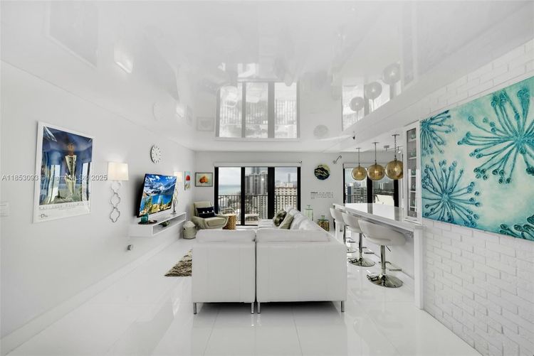 The Summit #1904S image #9