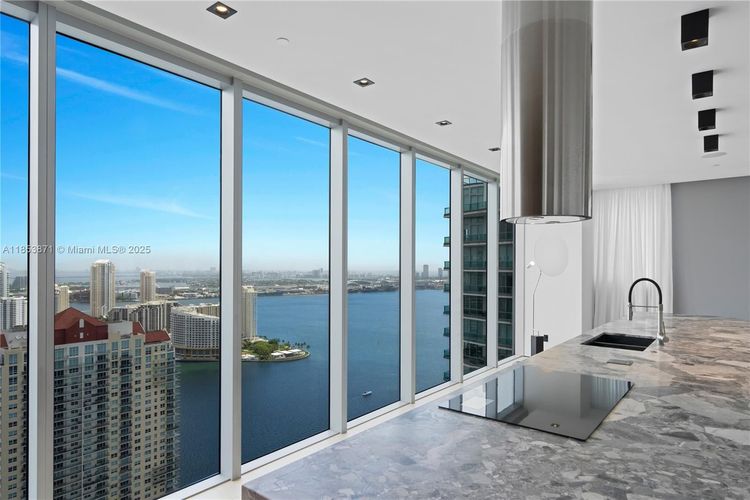 Brickell House #4401 image #25
