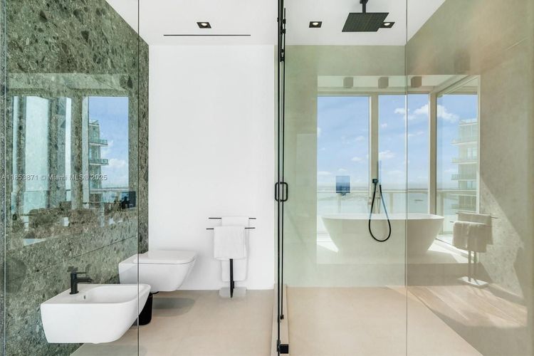 Brickell House #4401 image #36