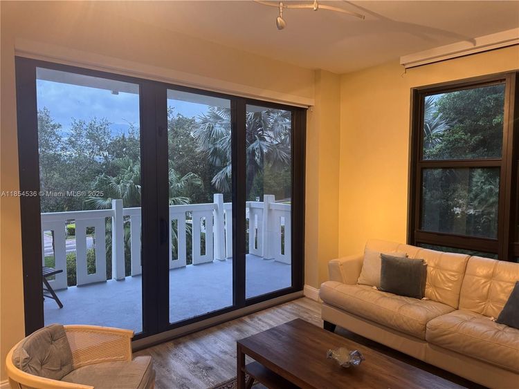 Towers of Key Biscayne #E108 image #11