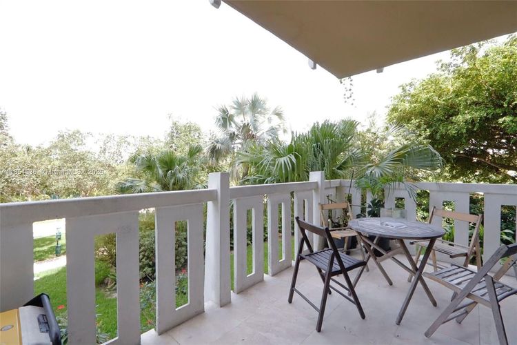 Towers of Key Biscayne #E108 image #26