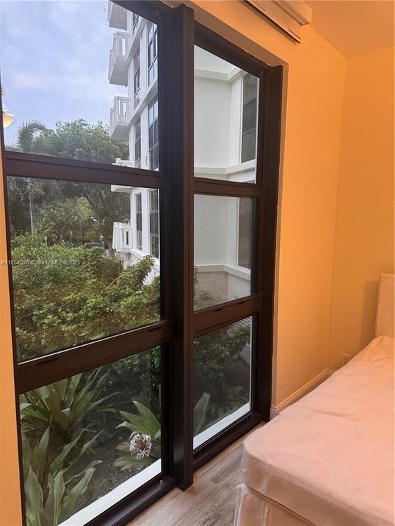 Towers of Key Biscayne #E108 image #39