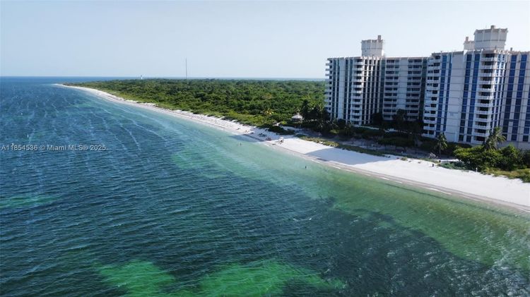 Towers of Key Biscayne #E108 image #47