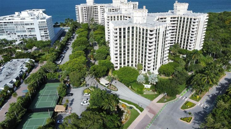 Towers of Key Biscayne #E108 image #50