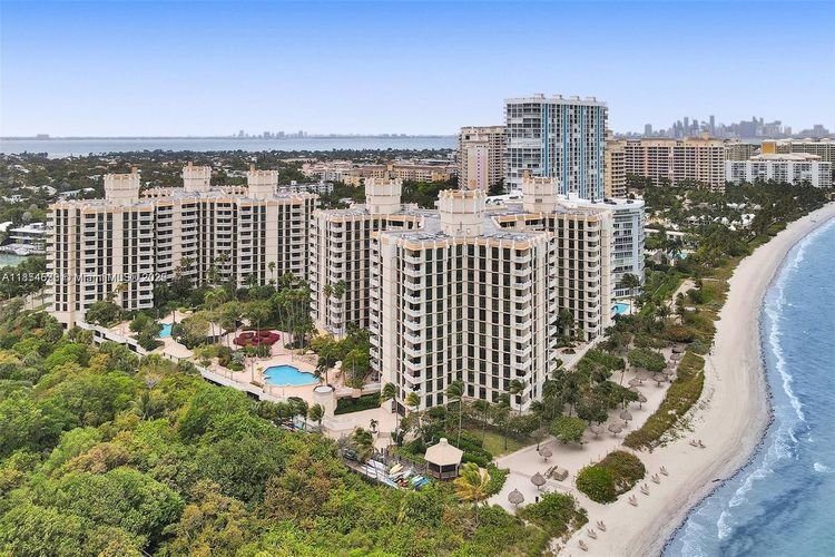 Towers of Key Biscayne #E108 image #54