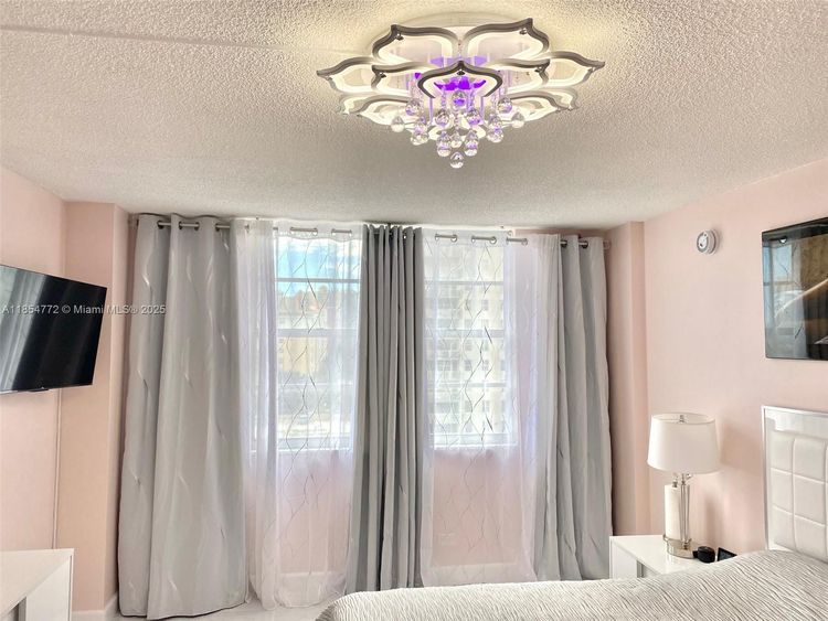 Winston Towers #615 image #16