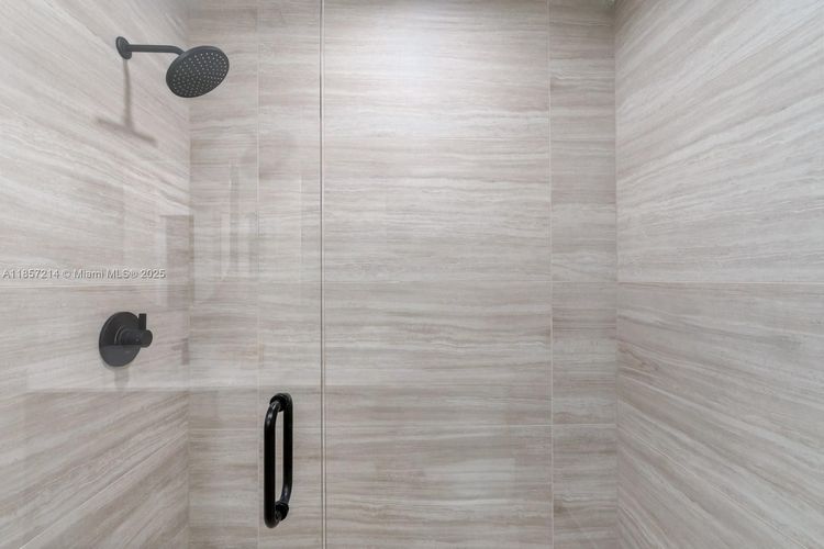 72 Park #2101 image #10