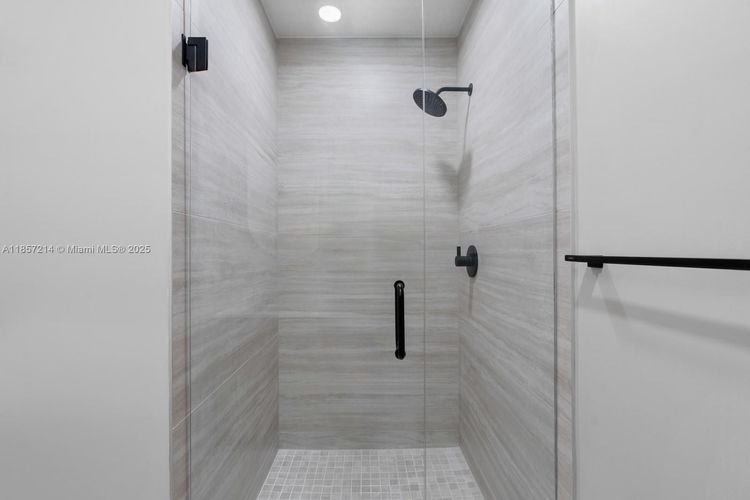 72 Park #2101 image #16