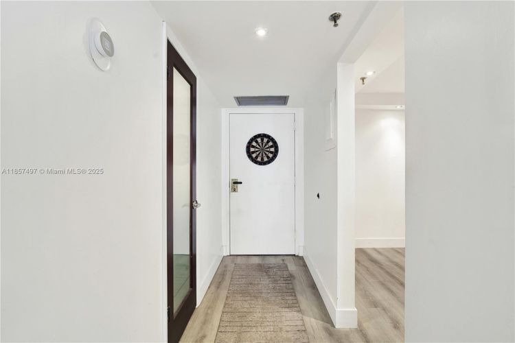 The Venetia #31E image #17