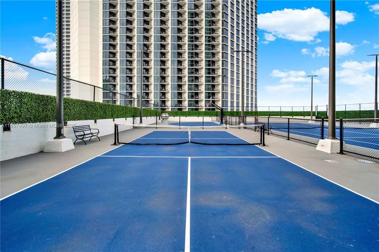 The Venetia #31E image #24