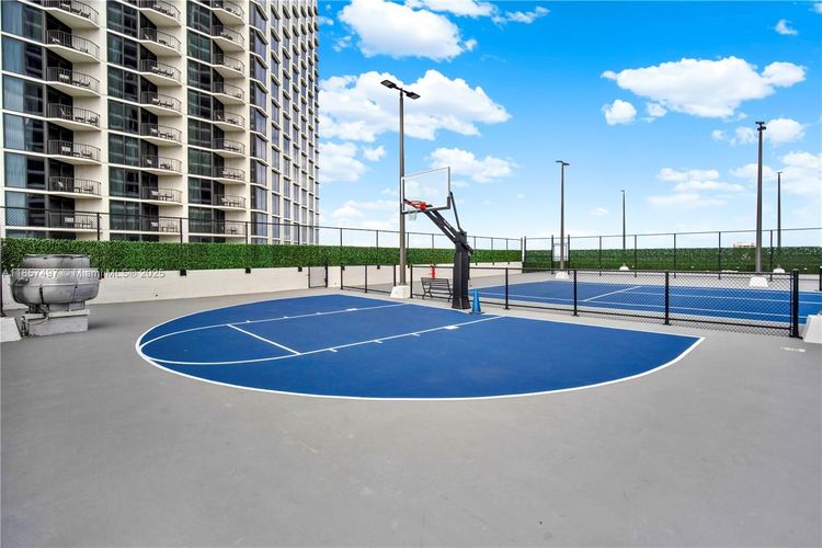 The Venetia #31E image #26