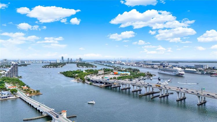 The Venetia #31E image #35