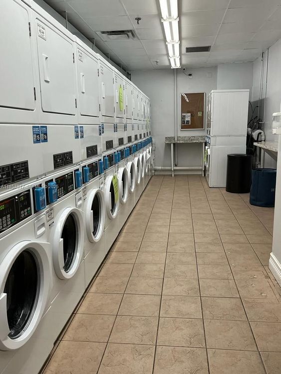 Madison Downtown #E-606 image #14