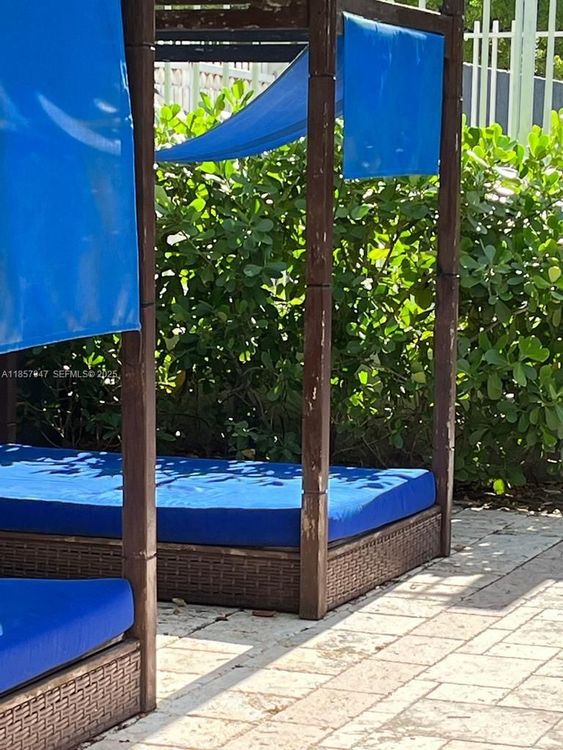 Madison Downtown #E-606 image #7