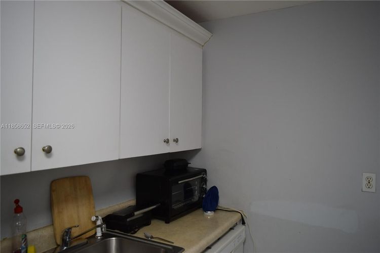 Kennedy House #4C image #18