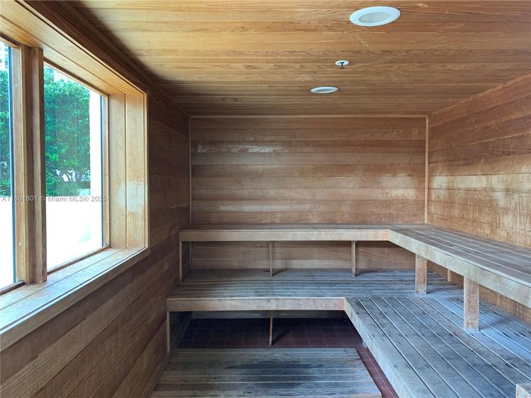 Metropolitan at Brickell #2504 image #10