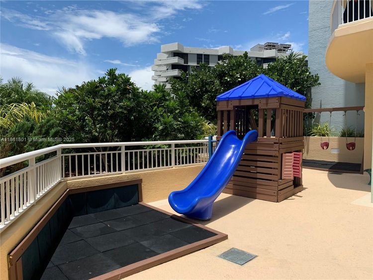 Metropolitan at Brickell #2504 image #12