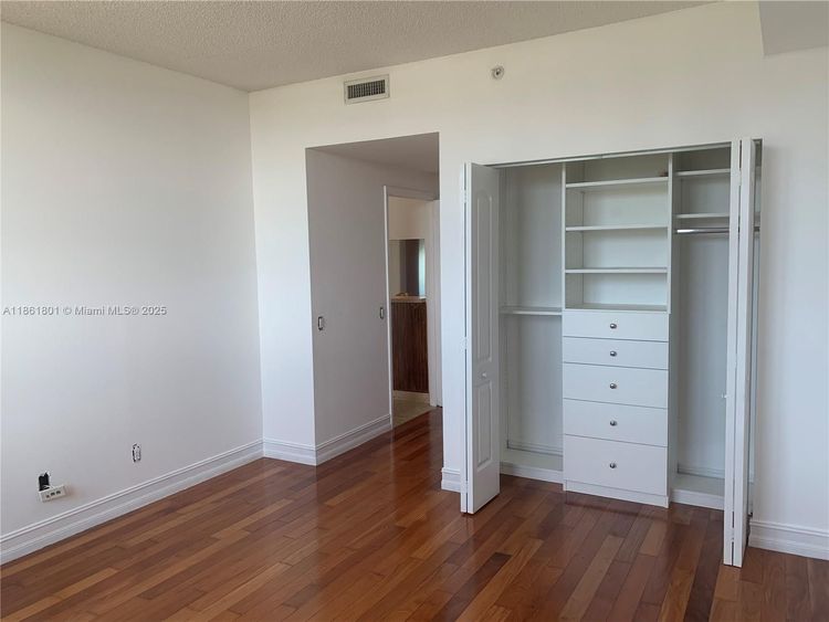 Metropolitan at Brickell #2504 image #30