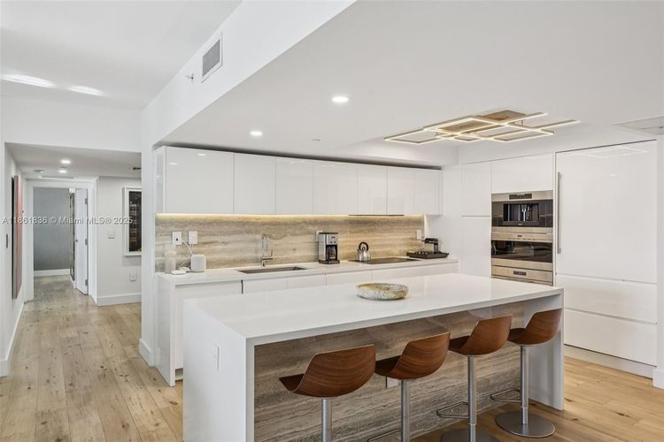 1 Hotel & Homes #1440 image #13