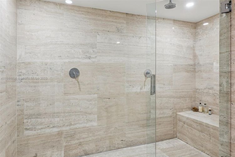 1 Hotel & Homes #1440 image #27