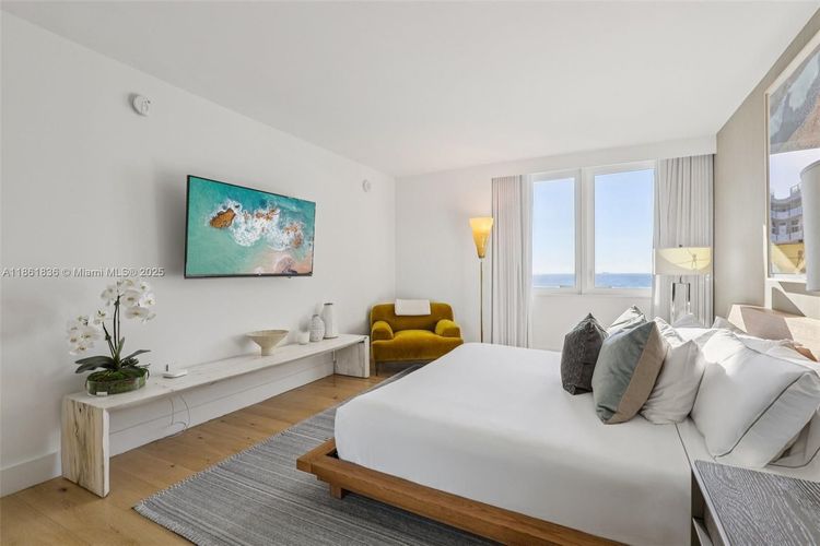 1 Hotel & Homes #1440 image #33