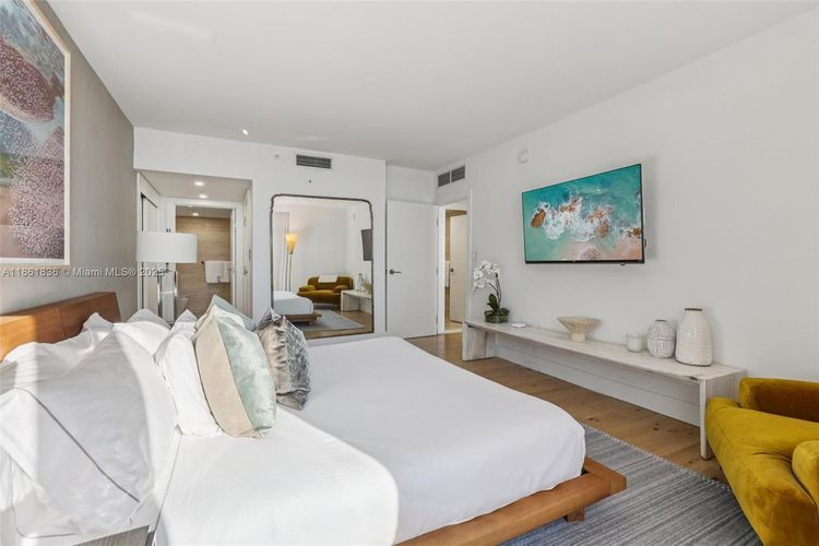 1 Hotel & Homes #1440 image #35