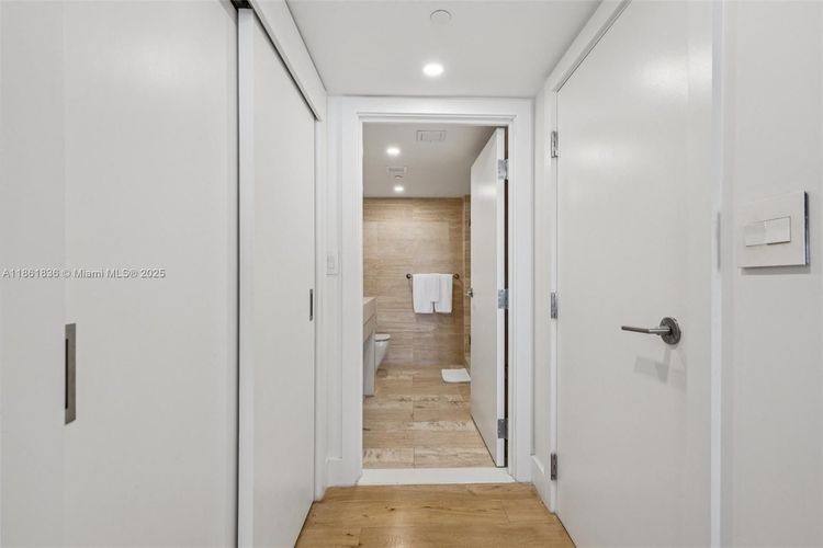 1 Hotel & Homes #1440 image #37