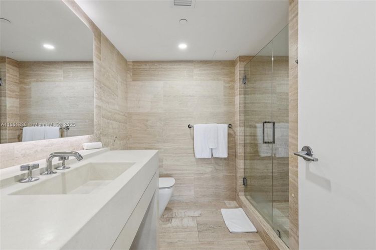 1 Hotel & Homes #1440 image #38