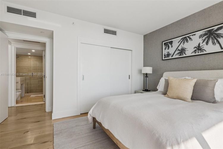 1 Hotel & Homes #1440 image #43