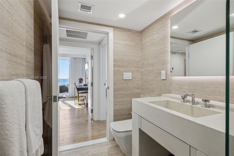 1 Hotel & Homes #1440 image #44