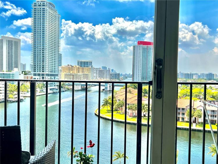 200 Leslie Condo #1122 image #13