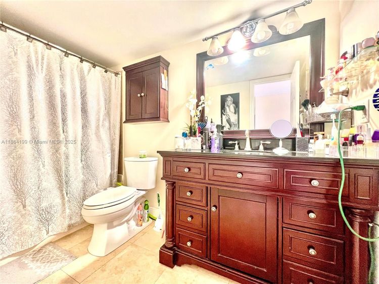 200 Leslie Condo #1122 image #20