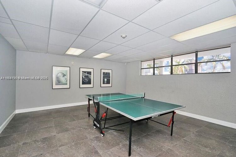 200 Leslie Condo #1122 image #32